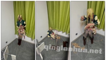 【清瞳子】小男娘cos薇尔莉特 被主人下任务自缚挣扎 灰丝小脚被迫展示 呻吟不断 有脱鞋情节